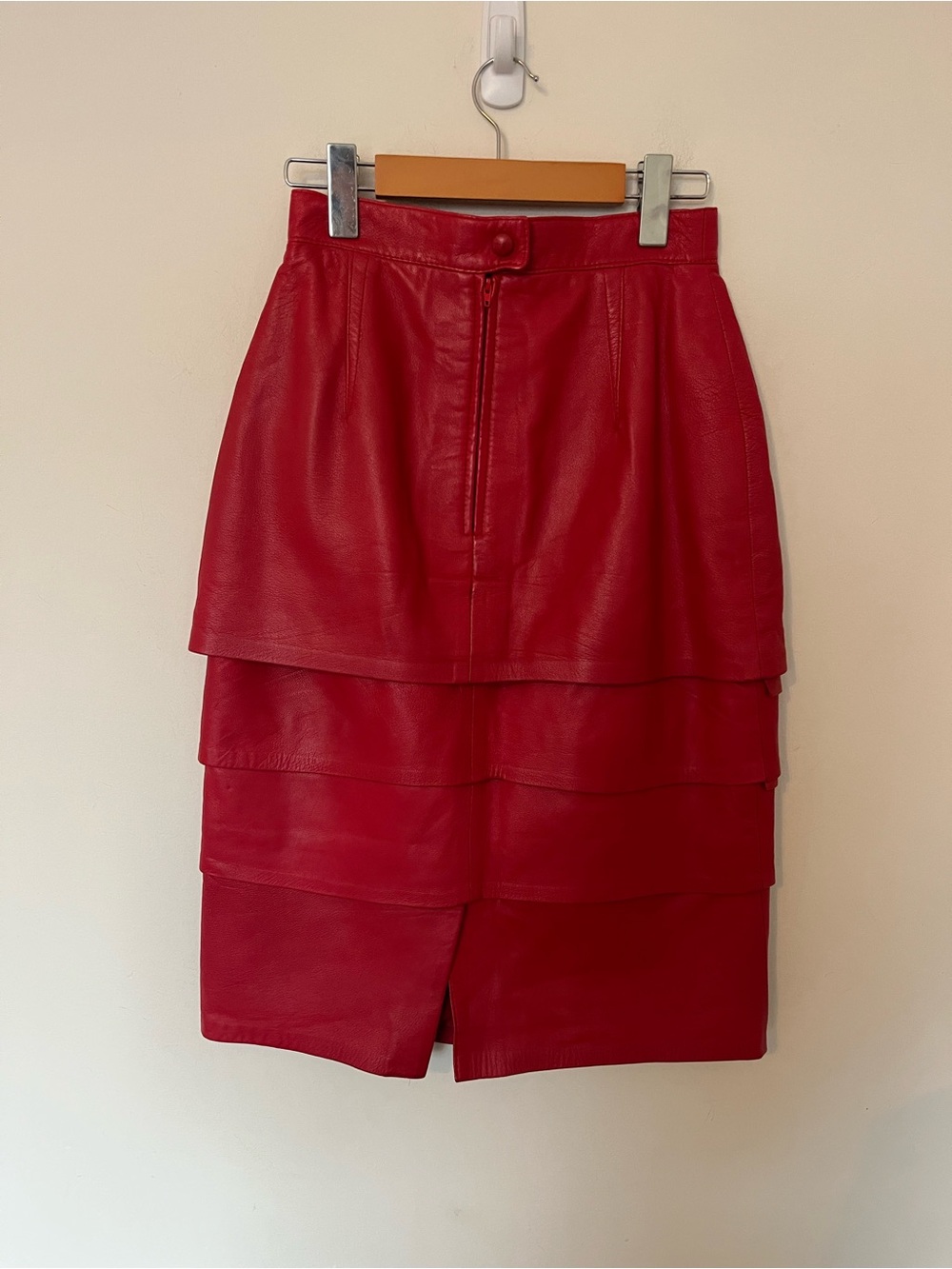 Vintage 80s Red Leather Tiered A-Line Skirt Made in Canada Union Label Size 10 - Picture 5 of 11